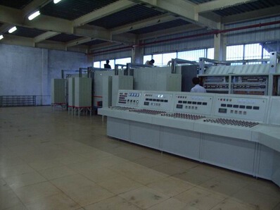 多段式輥道窯中高溫微波燒結設備